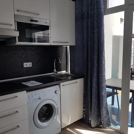 Ground Floor Dolphin House Apartment